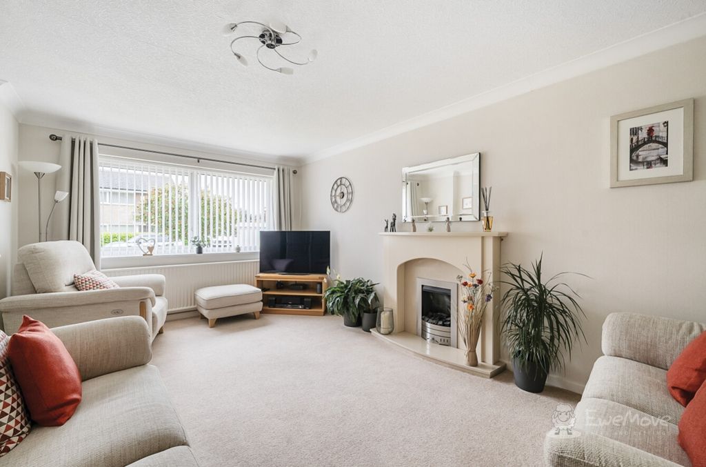 Property photo 2 of 14 1