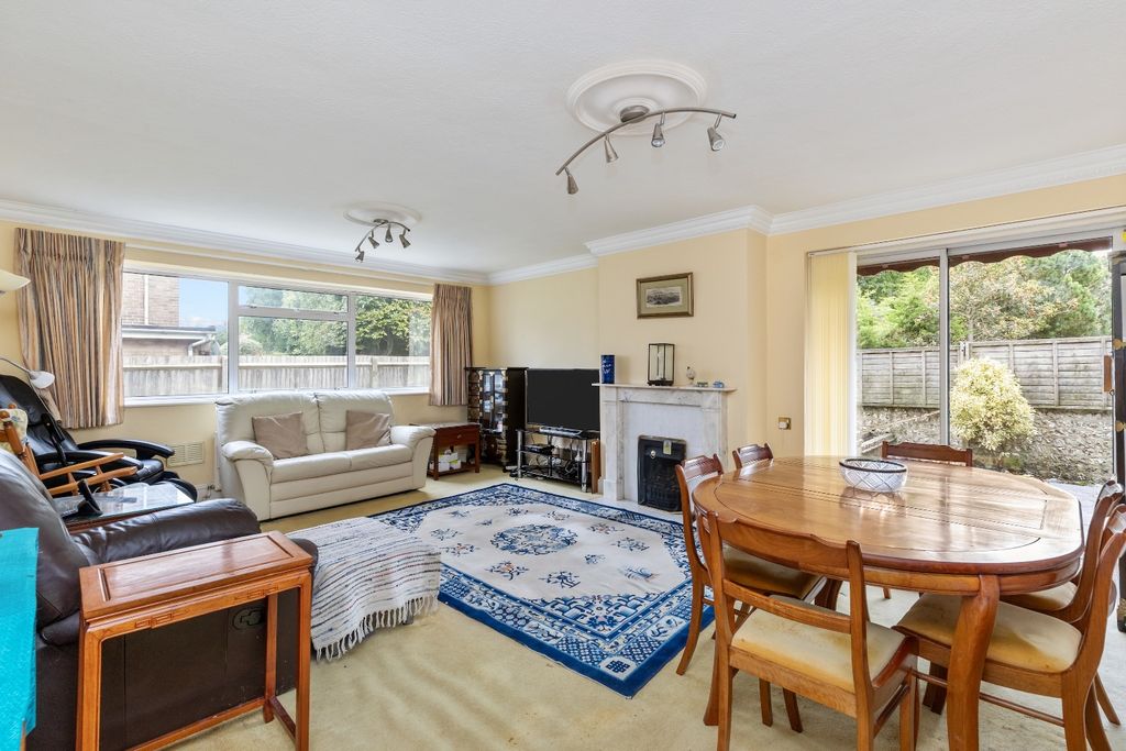 Property photo 2 of 15 5505051