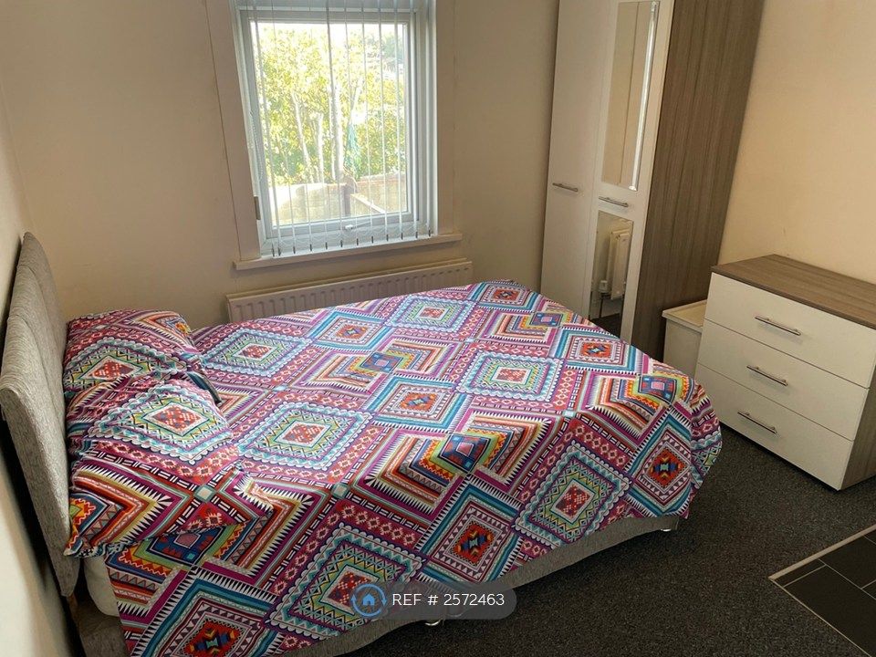 Property photo 1 of 4