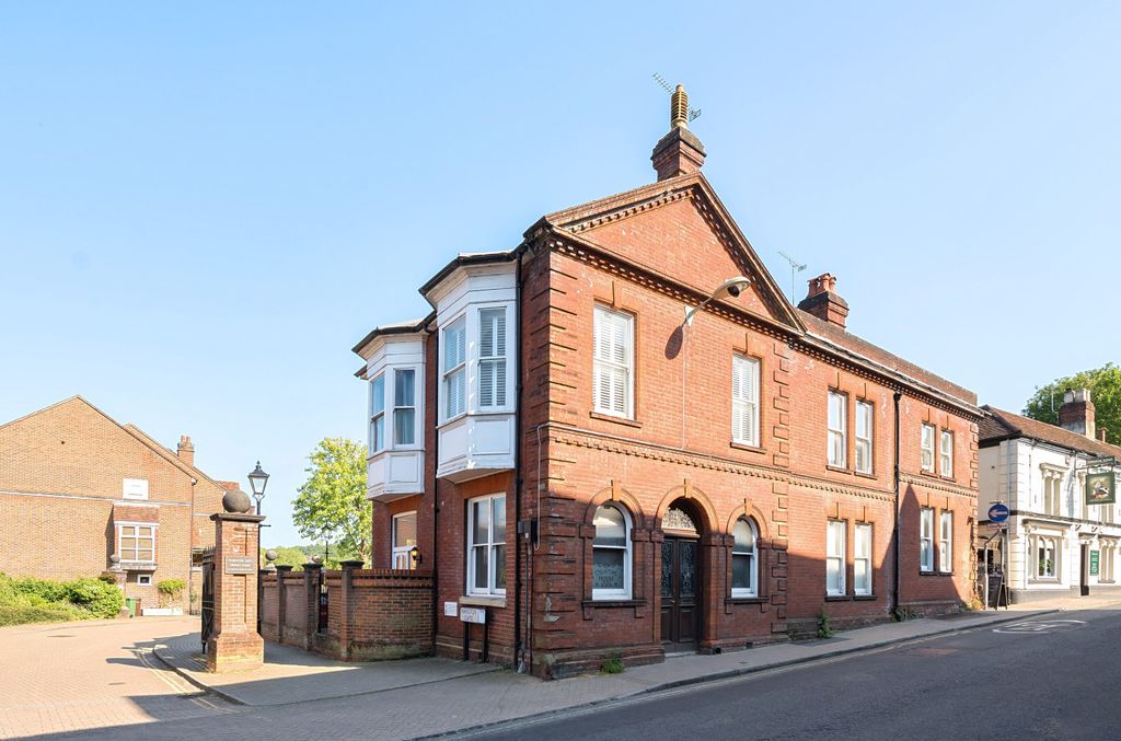 Property photo 1 of 12 992904 (1).Jpg