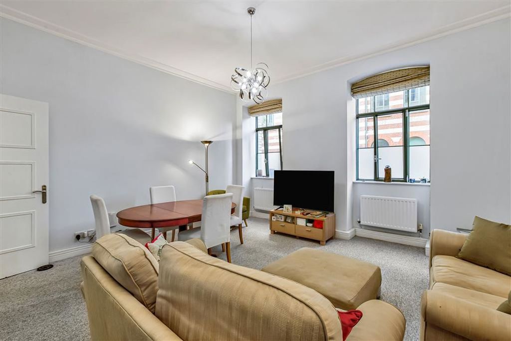 Property photo 3 of 14
