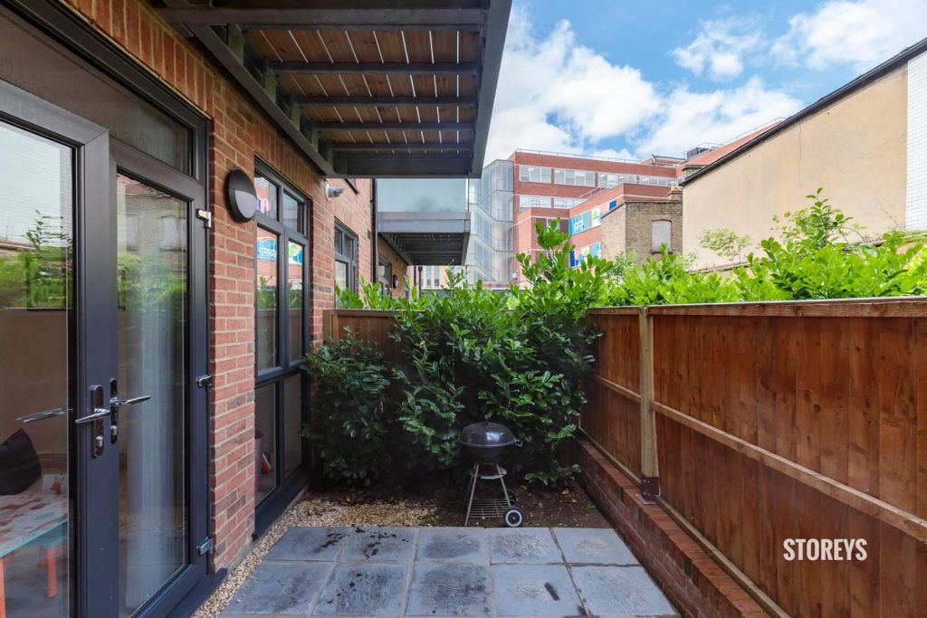 Property photo 2 of 19