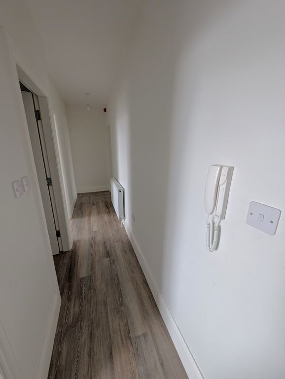 Property photo 3 of 8 Photo 5