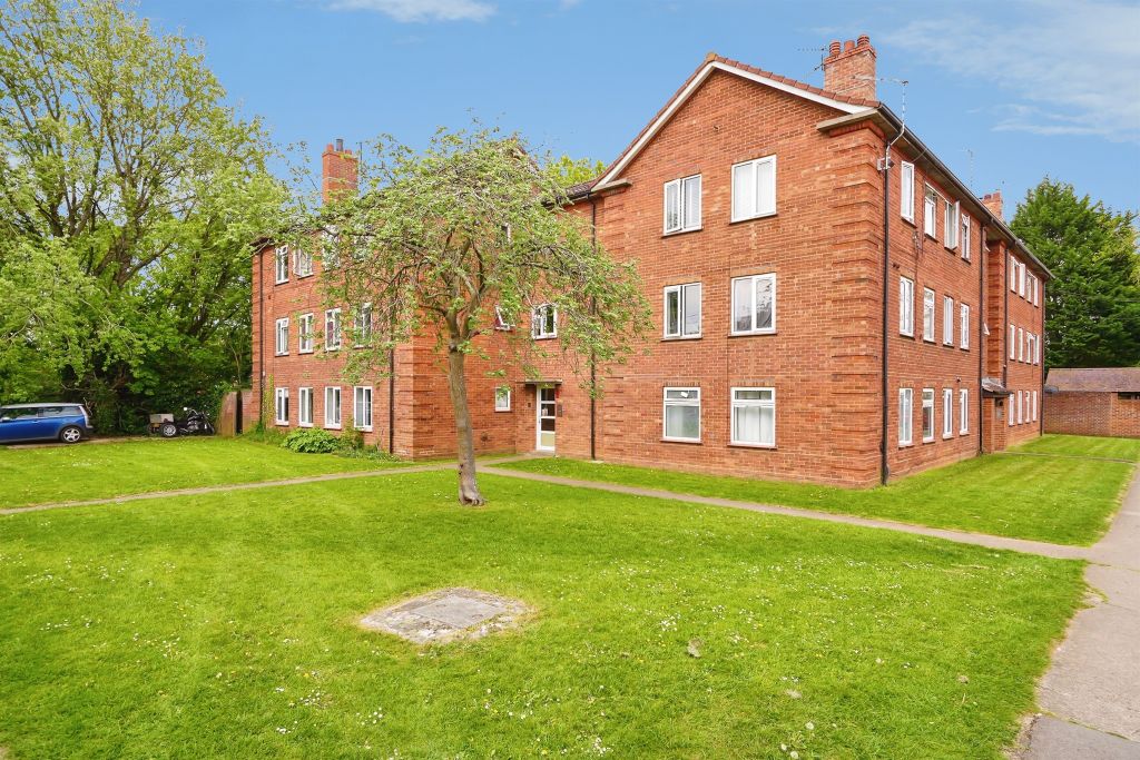 Property photo 1 of 17