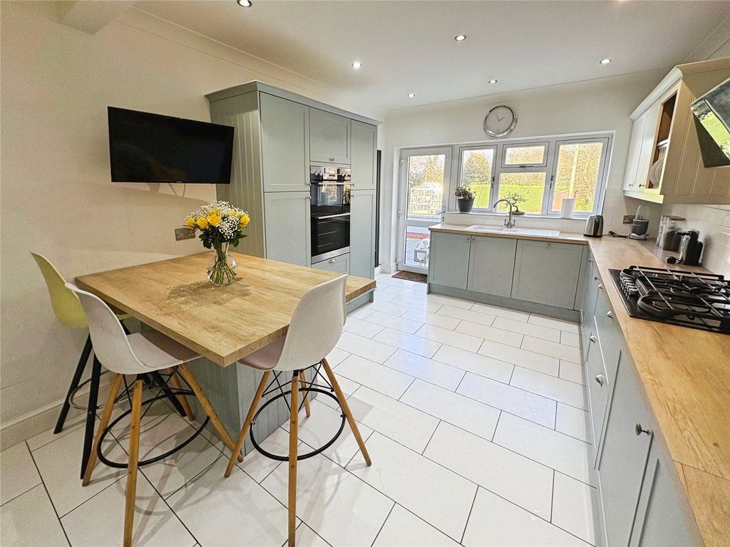 Property photo 2 of 31 Picture No. 02