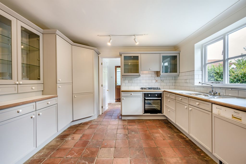 Property photo 3 of 17