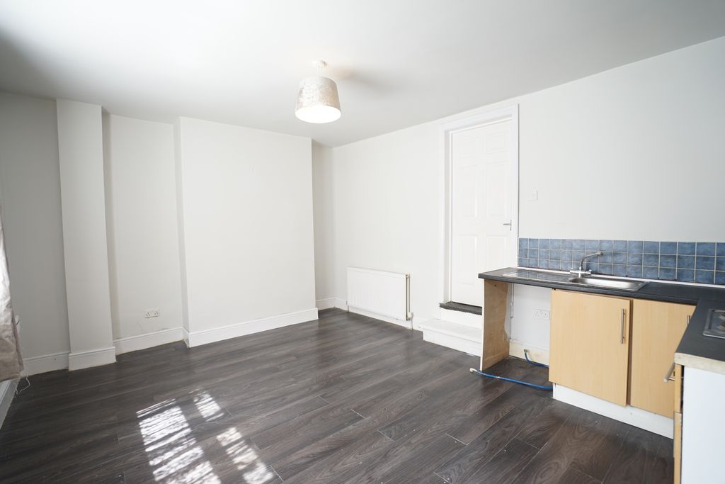 Property photo 3 of 5 Dsc03702