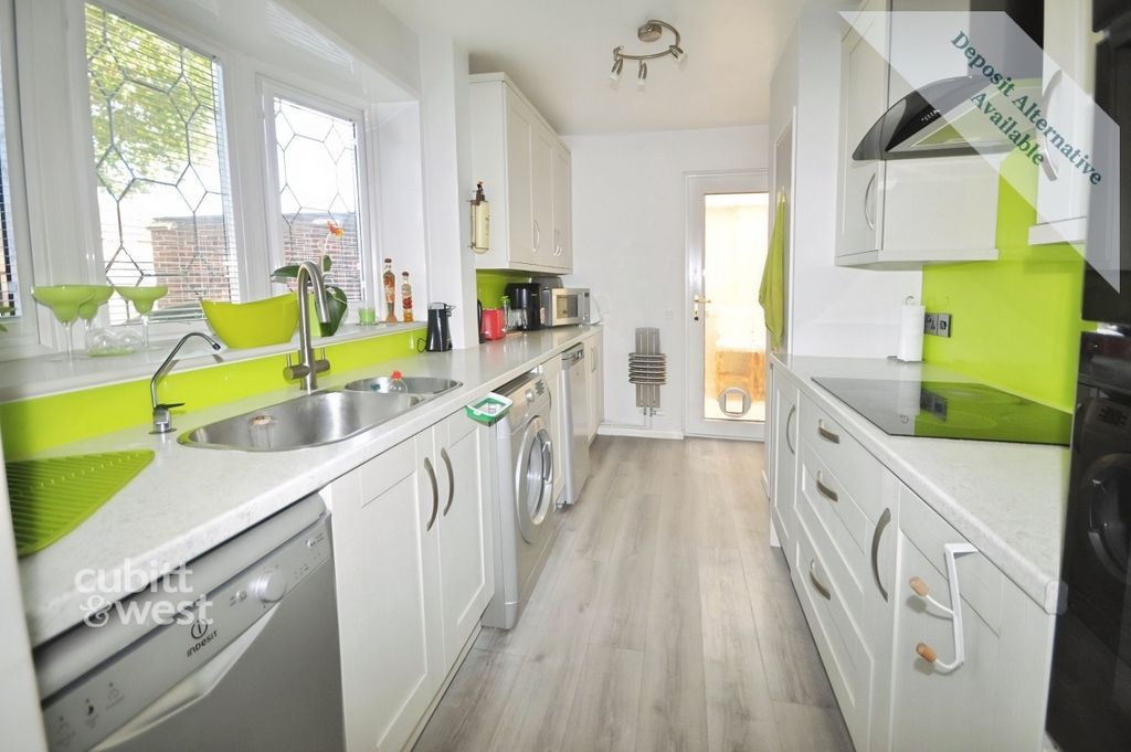 Property photo 2 of 16 Kitchen