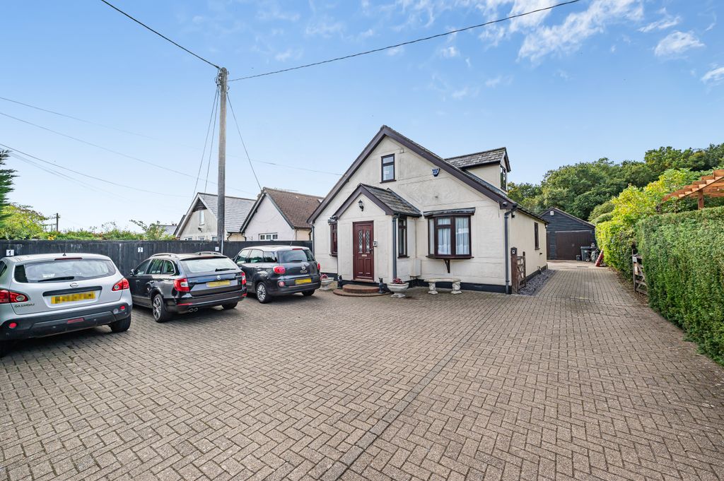 Property photo 3 of 24