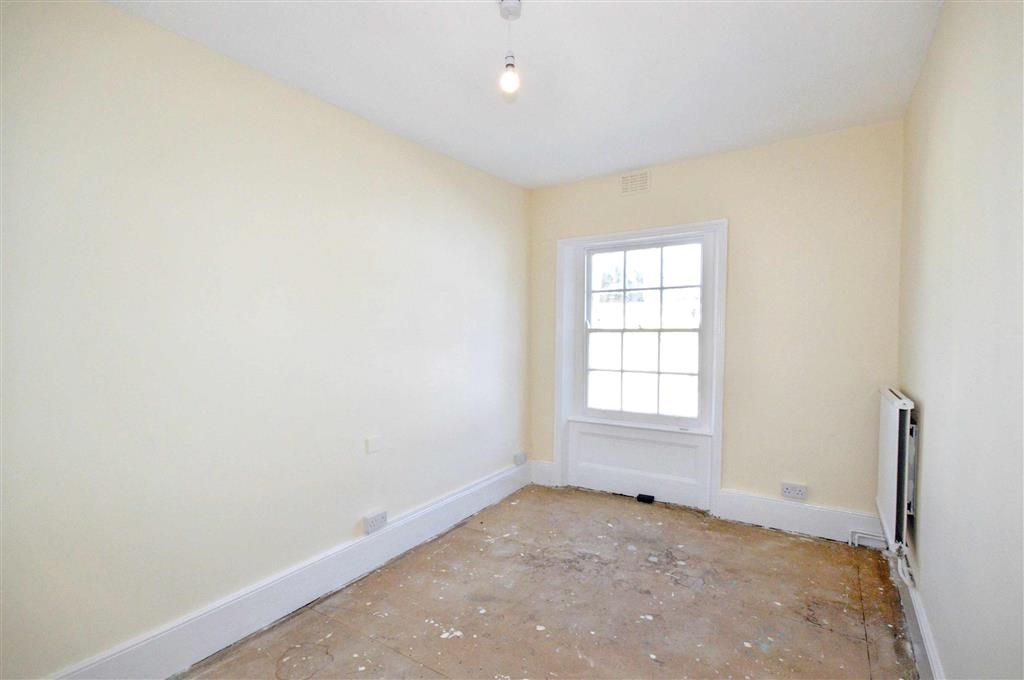 Property photo 3 of 5