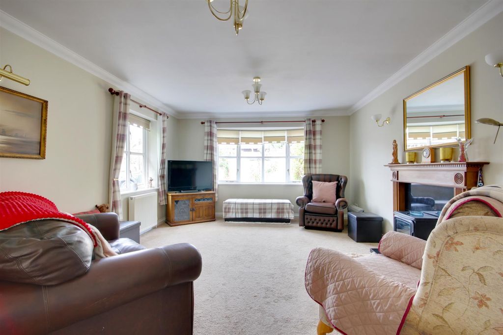 Property photo 2 of 17 Img_9526-Img_9528.Jpg