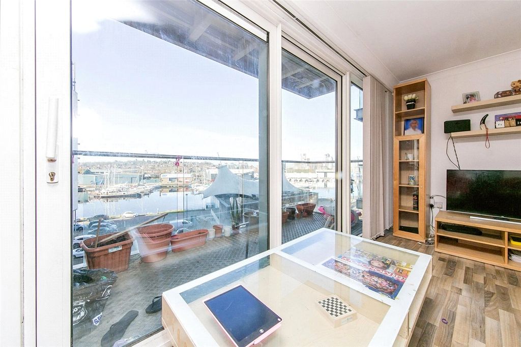 Property photo 3 of 11 Picture No. 04