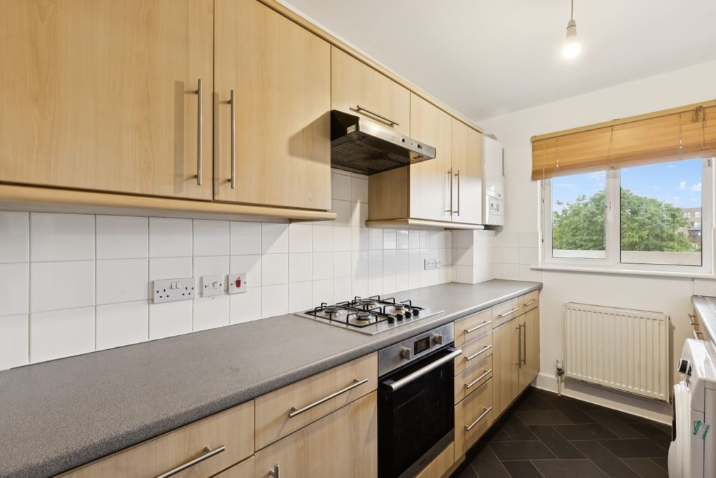 Property photo 3 of 17 2 (27)