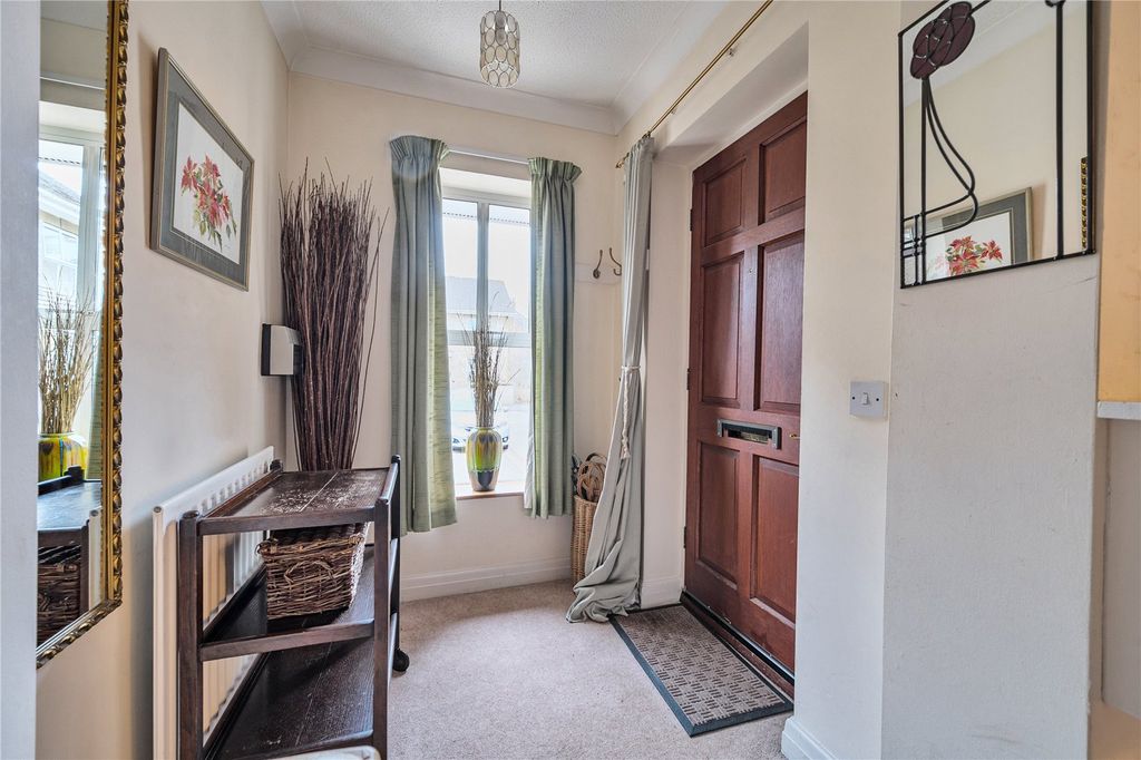 Property photo 3 of 21 Picture No. 16