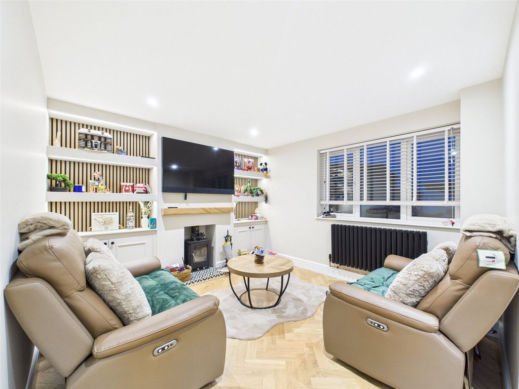 Property photo 2 of 15 Picture No. 02