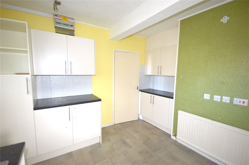 Property photo 3 of 19 Picture No. 25