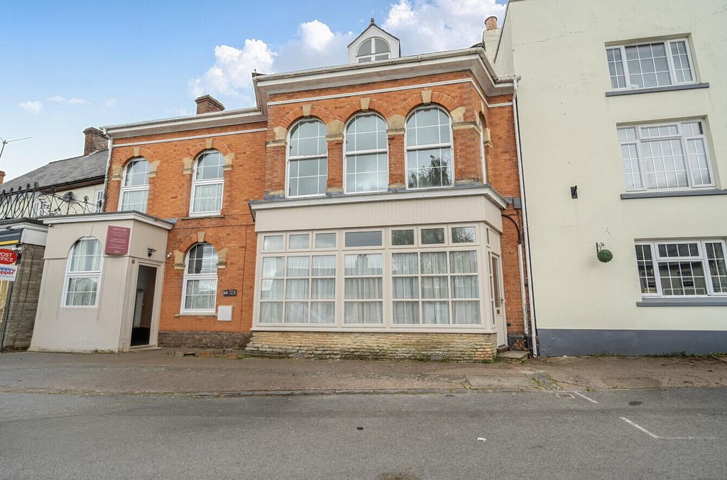 Property photo 1 of 6 Front (Exterior)