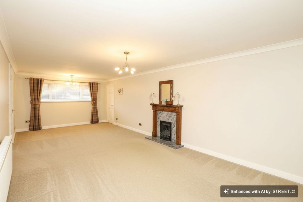 Property photo 2 of 25