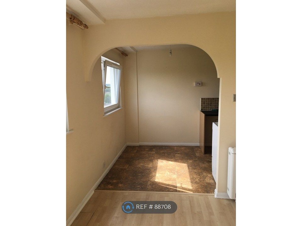 Property photo 1 of 8 Dining Area