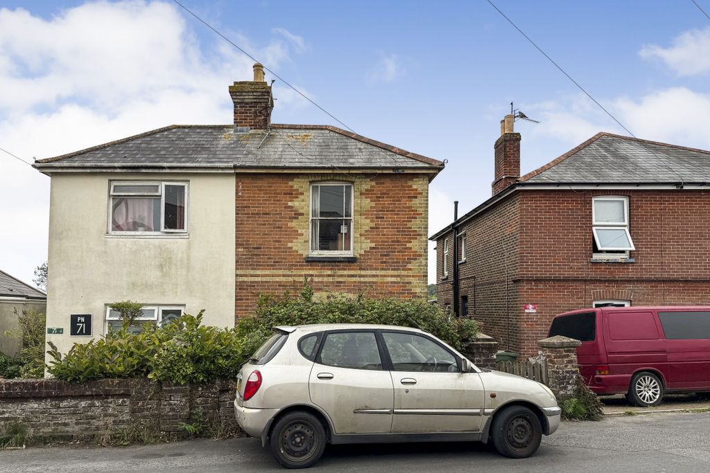 Property photo 1 of 16 69 Bettesworth Road, Ryde, Isle Of Wight Po33 3En