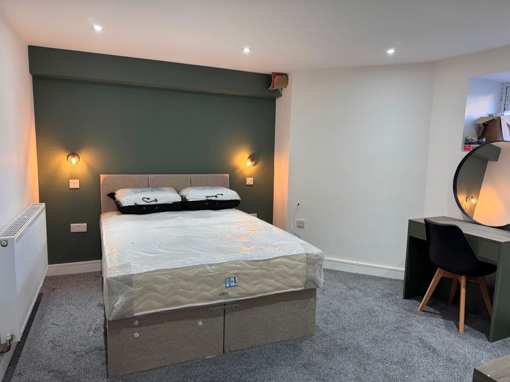 Property photo 1 of 3