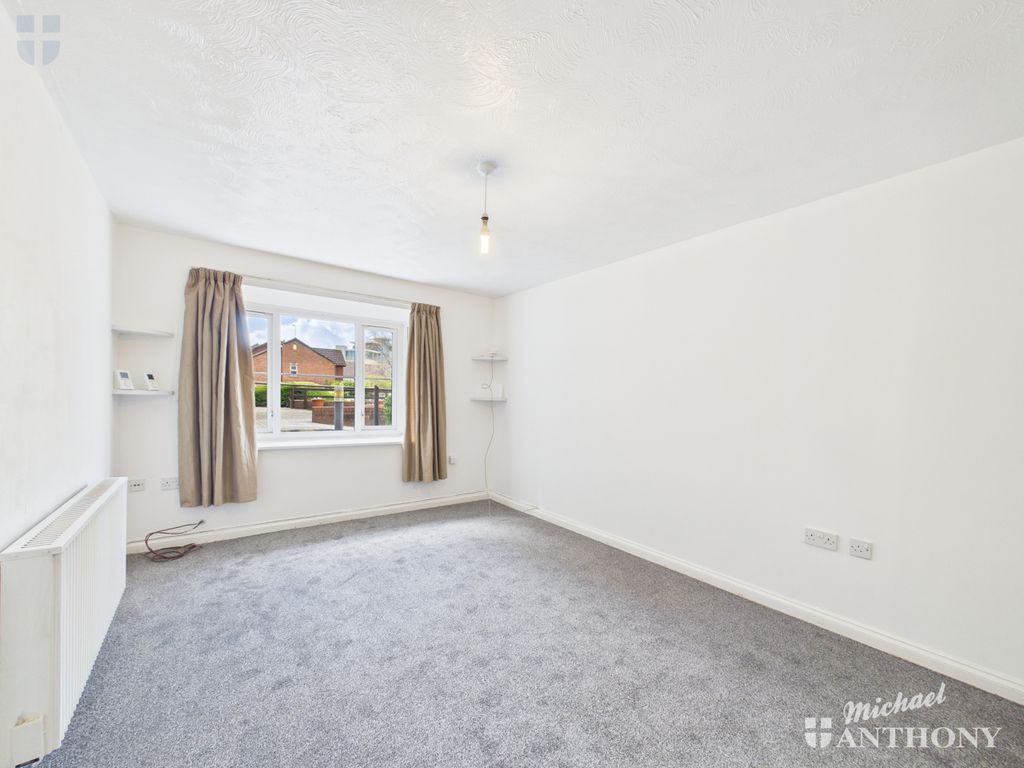 Property photo 2 of 9 Cam03218G0-Pr0943-Still004