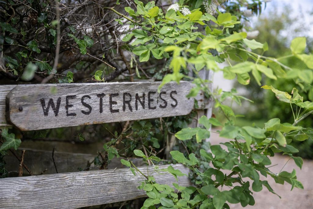 Property photo 3 of 18 Westerness0006.Jpg
