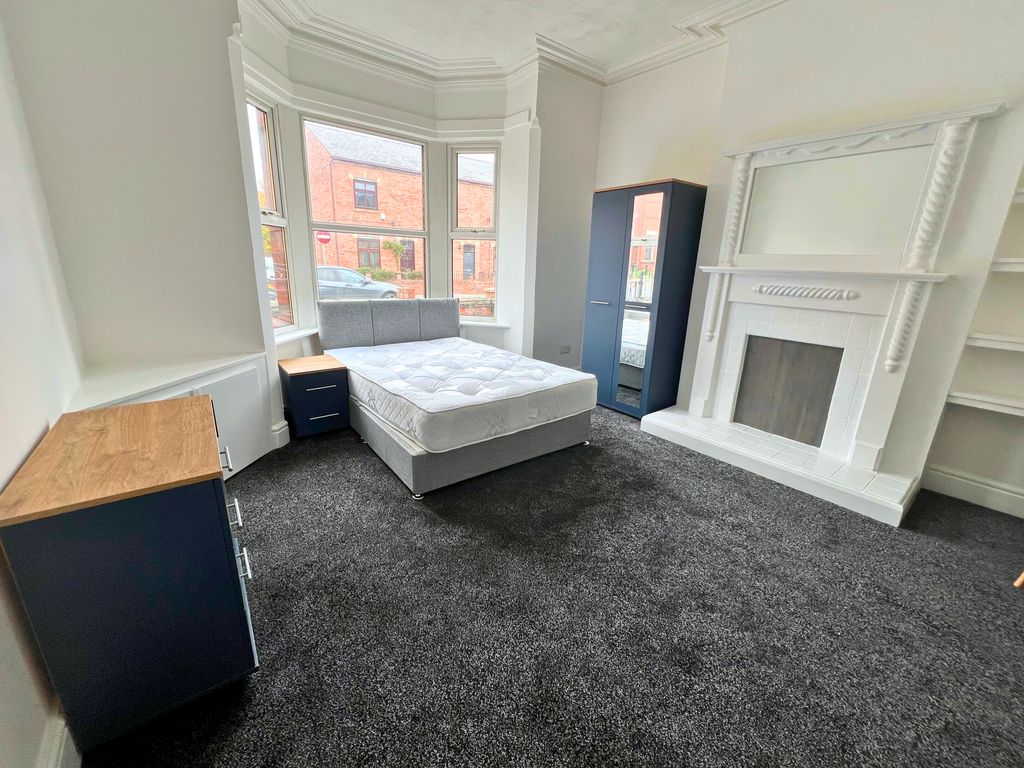 Property photo 1 of 2 Room