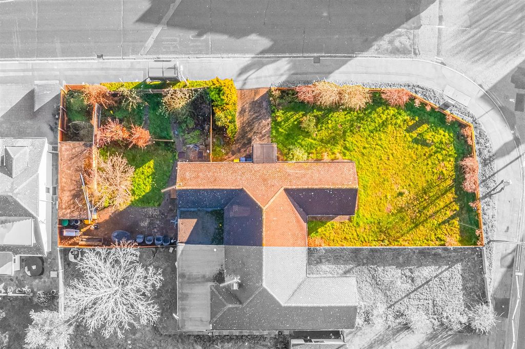 Property photo 2 of 24