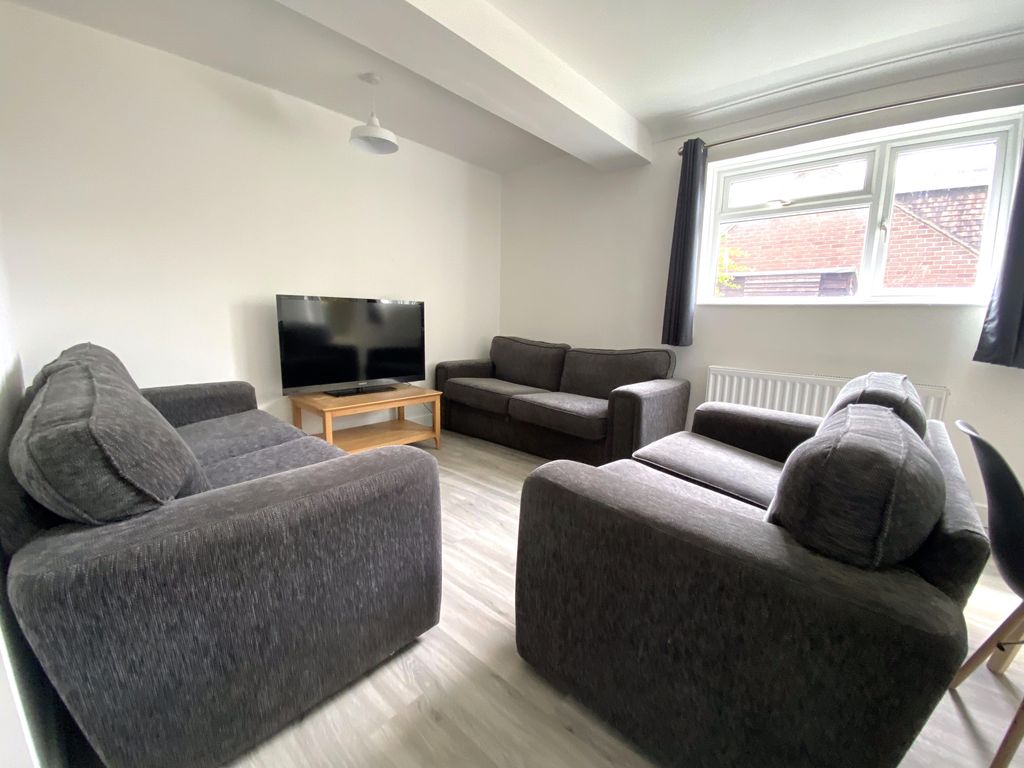 Property photo 2 of 24