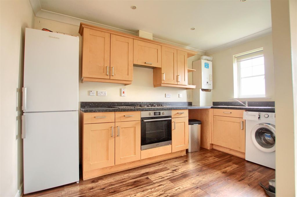 Property photo 3 of 8 Iu1.Jpg