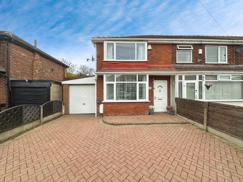 Property photo 1 of 11 Externally