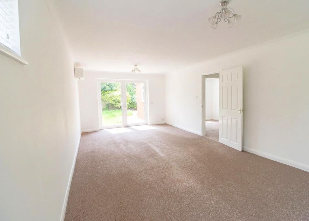 Property photo 3 of 17 5.Png