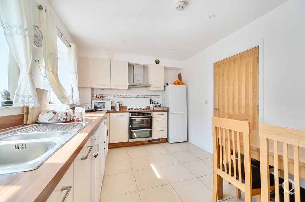 Property photo 2 of 22 2Bb5A31A-17E5-47E...