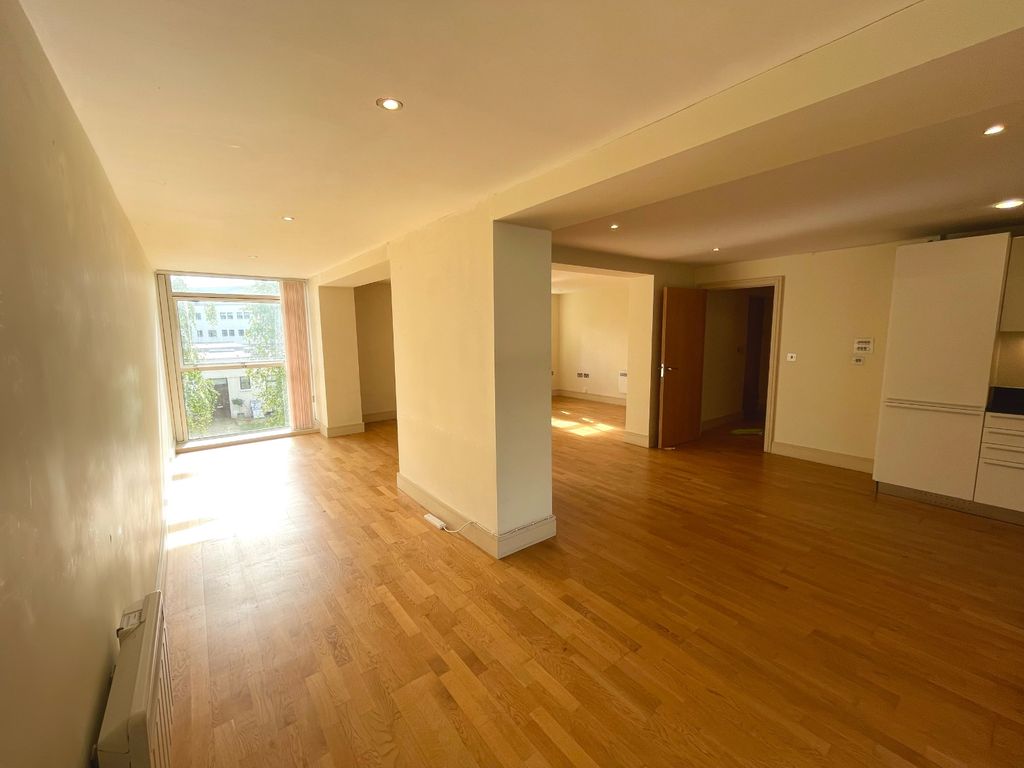 Property photo 2 of 15 Dining Room (1)