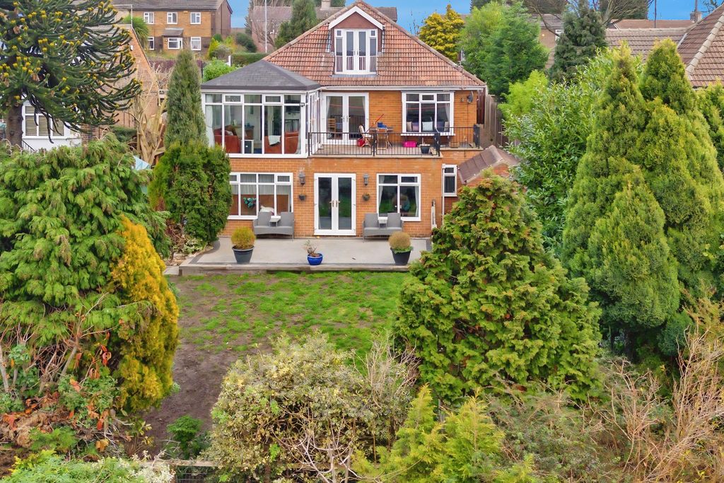 Property photo 2 of 33 20737F25-Photo-2025-11-28-16-41-09 5B3 5D