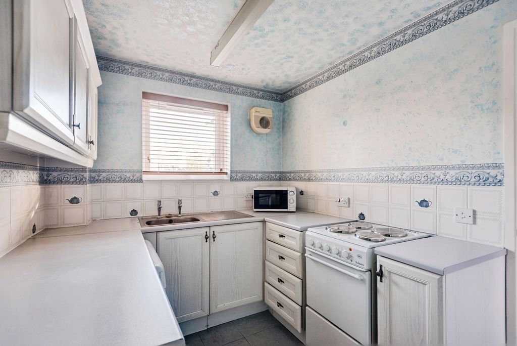 Property photo 3 of 10 Pbox-Img.Jpg