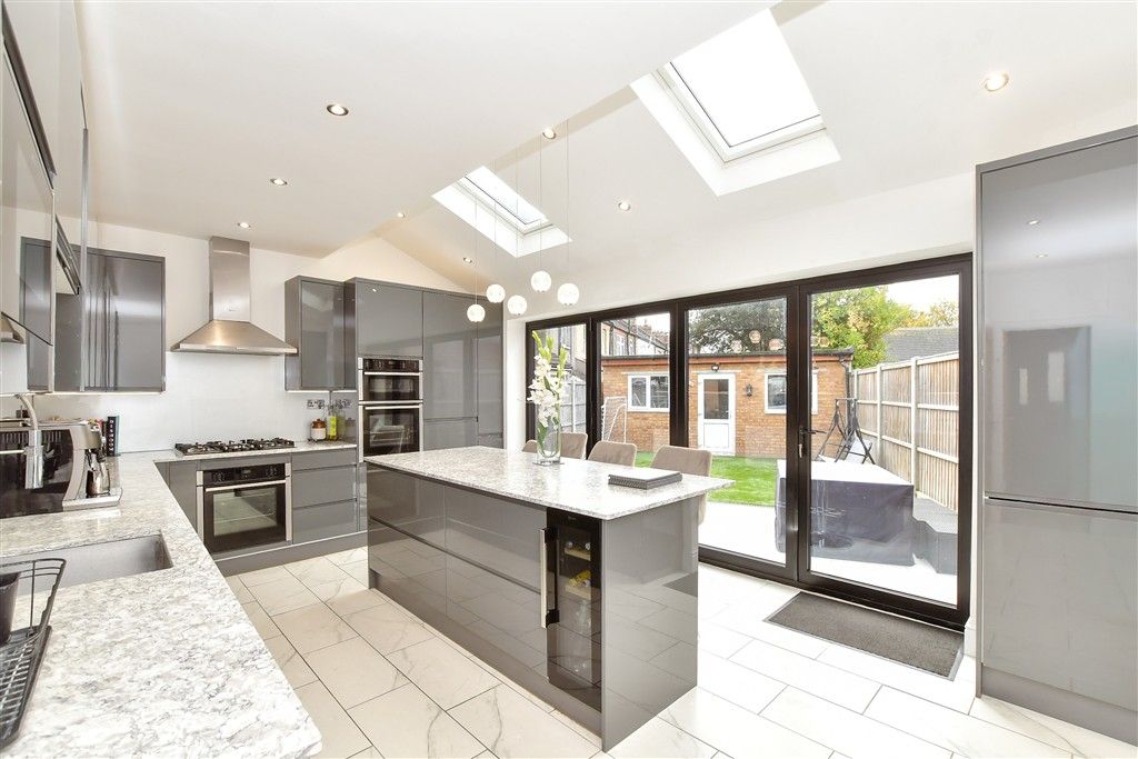 Property photo 2 of 20 Kitchen/ Breakfast Room