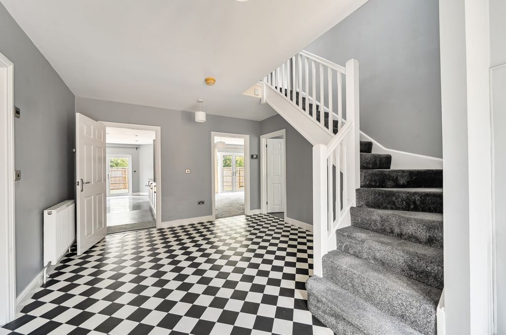 Property photo 3 of 28 150959123