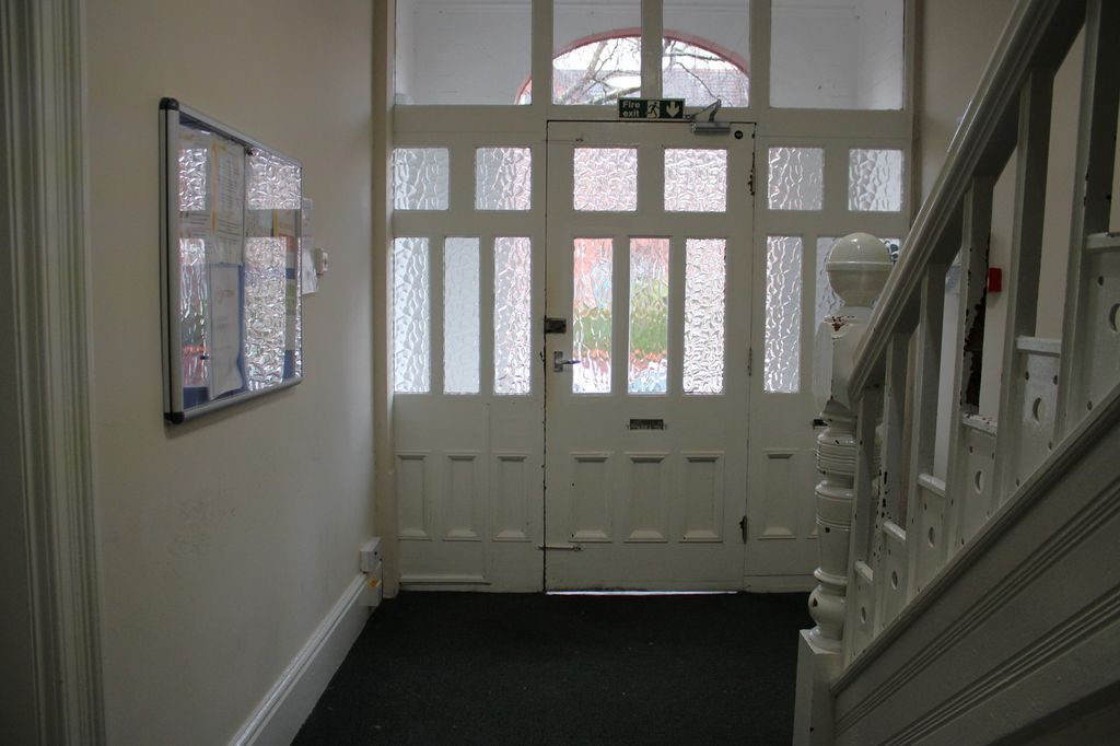 Property photo 2 of 10 Communal Entrance Hall