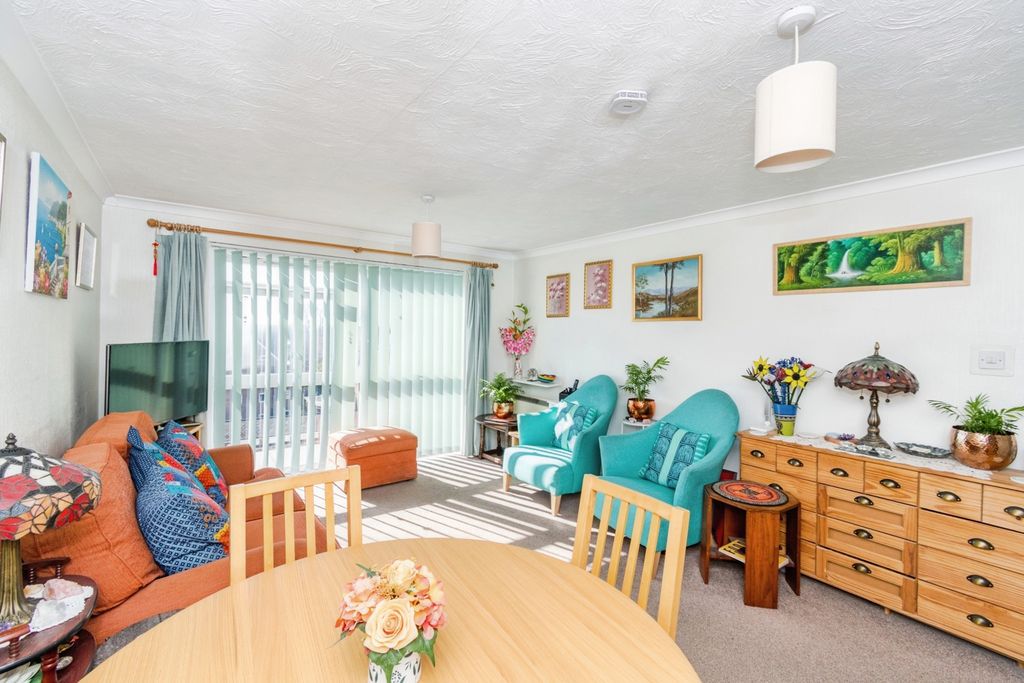 Property photo 3 of 15 Pbox-Img.Jpg