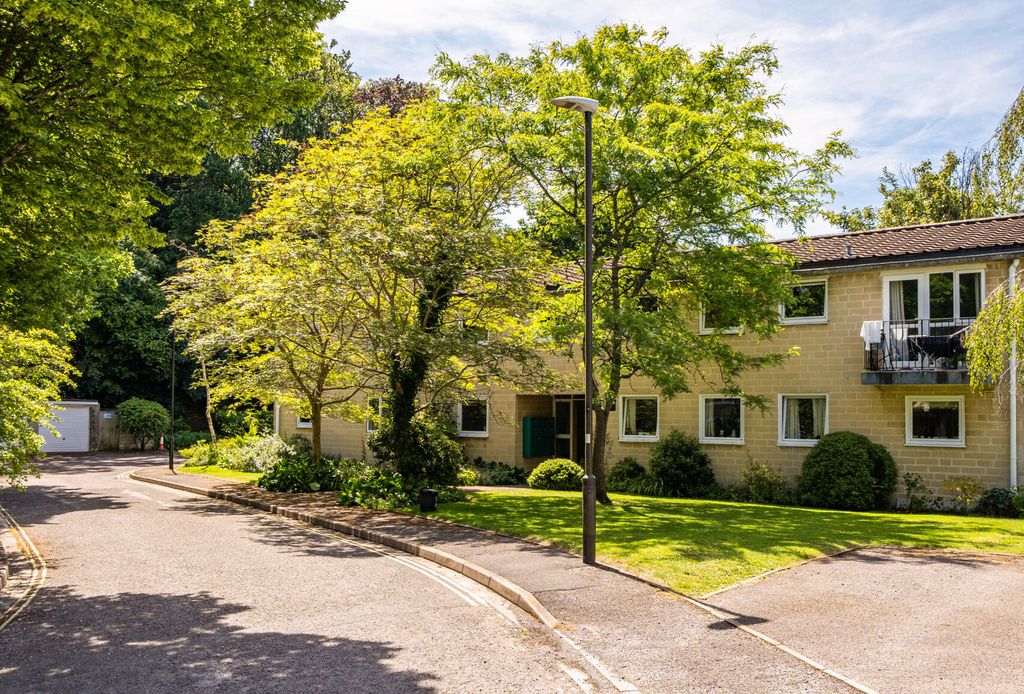 Property photo 1 of 11 External