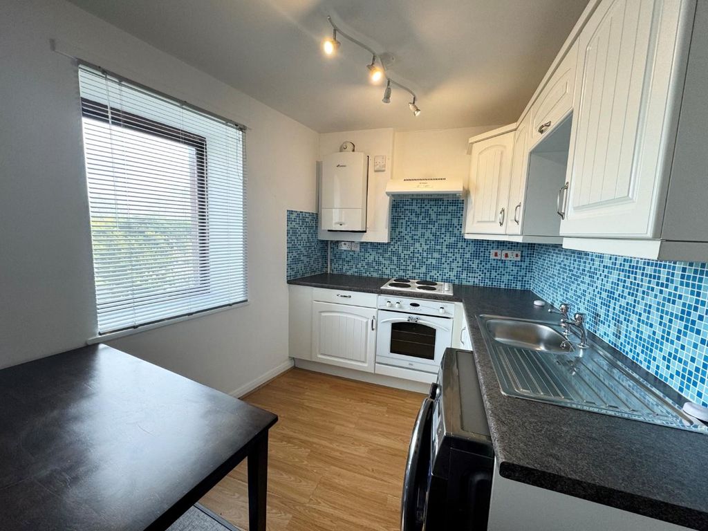 Property photo 3 of 4 Kitchen.Jpg