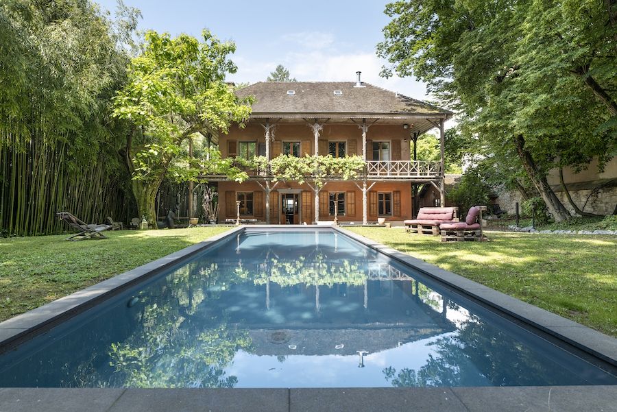 Property photo 1 of 14