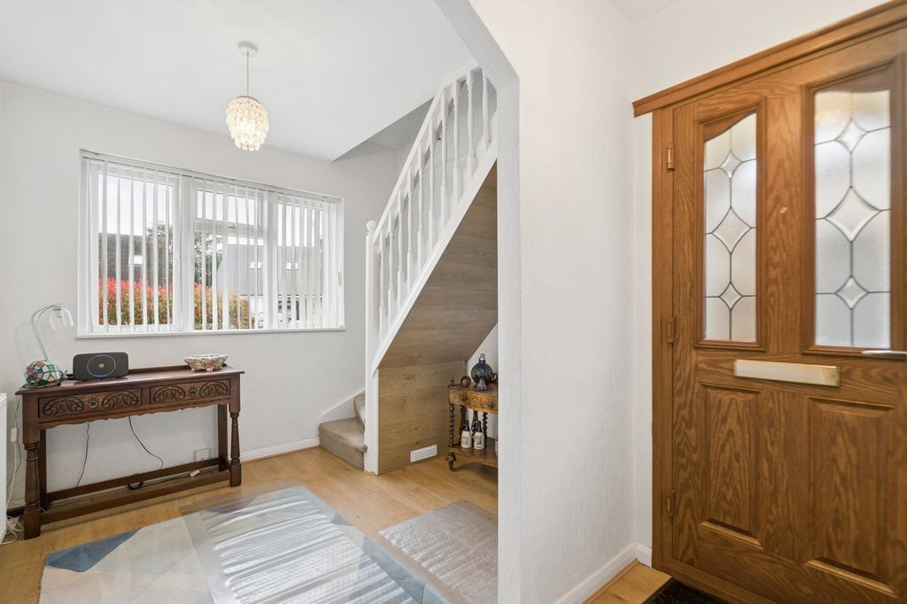 Property photo 2 of 22