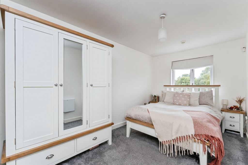 Additional image 8 of 2 bed flat for saleNew Crane Street, Chester CH1