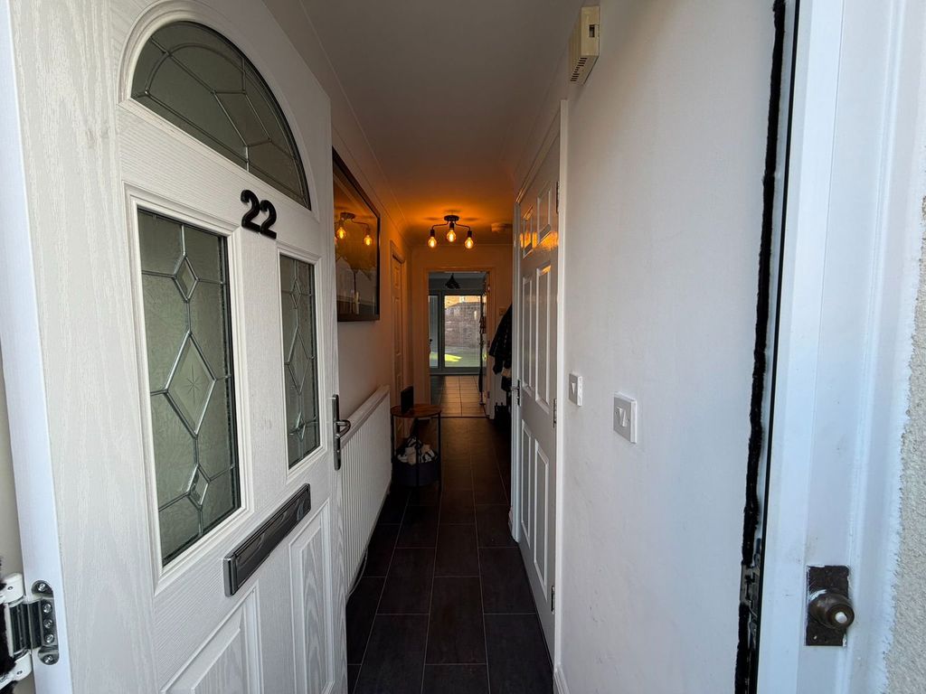 Property photo 3 of 37