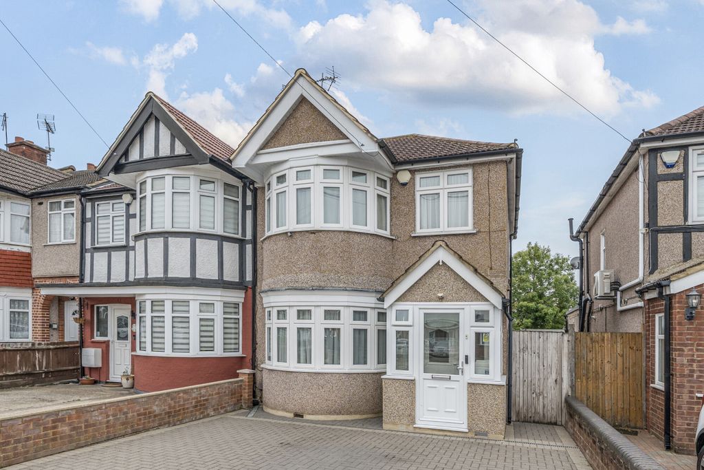 Property photo 1 of 20 1366003-18-68E92c...