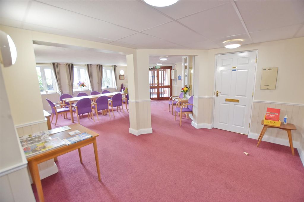 Property photo 3 of 18