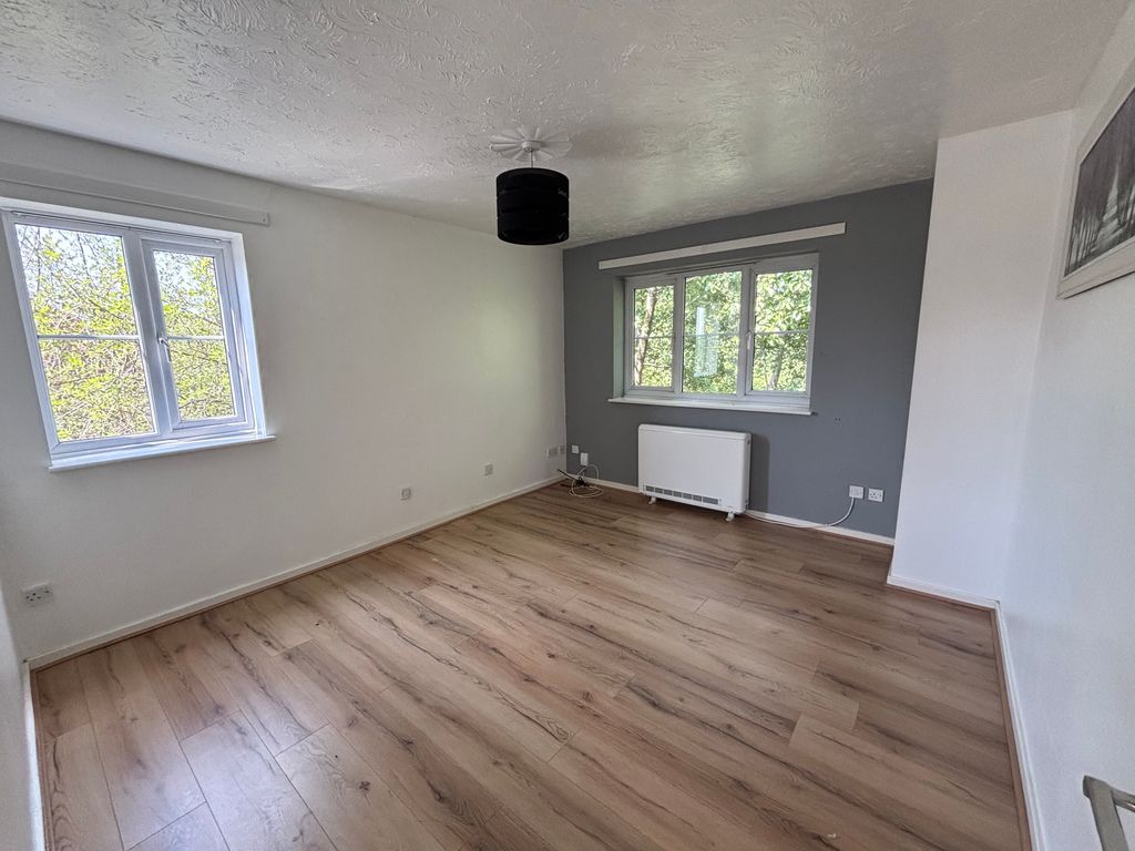 Property photo 3 of 11 Image